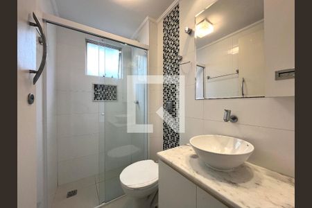 Banheiro de apartamento para alugar com 2 quartos, 55m² em Vila Mascote, São Paulo