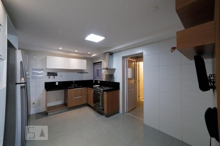Apartamento para alugar com 147m², 4 quartos e 2 vagasCozinha