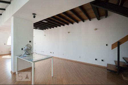 Apartamento para alugar com 102m², 1 quarto e 1 vagaPiso Superior