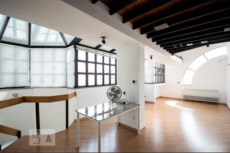 Apartamento para alugar com 102m², 1 quarto e 1 vagaSala Piso superior