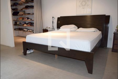 Apartamento à venda com 130m², 1 quarto e sem vagaSuíte