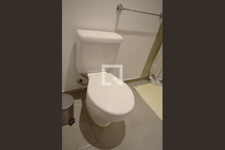 Apartamento à venda com 130m², 1 quarto e sem vagaBanheiro da Suíte