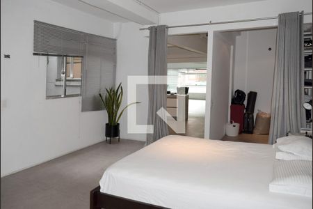 Apartamento à venda com 130m², 1 quarto e sem vagaSuíte