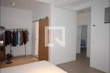 Apartamento à venda com 130m², 1 quarto e sem vagaSuíte