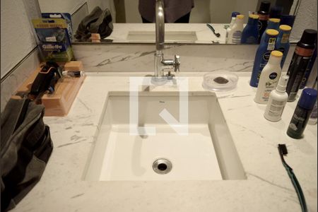 Apartamento à venda com 130m², 1 quarto e sem vagaBanheiro da Suíte