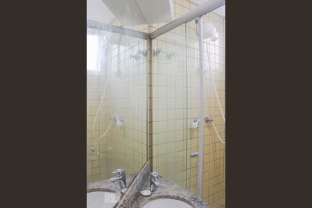 Apartamento à venda com 87m², 2 quartos e 1 vaga Apartamento à venda com 87m², 2 quartos e 1 vagaBanheiro