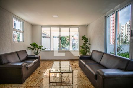 Apartamento à venda com 87m², 2 quartos e 1 vaga Apartamento à venda com 87m², 2 quartos e 1 vagaHall social