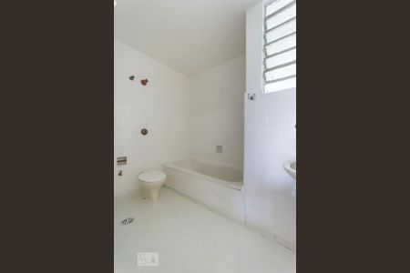 Banheiro de apartamento à venda com 2 quartos, 100m² em Pinheiros, São Paulo