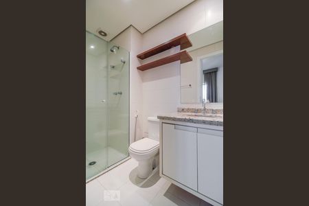 Banheiro de apartamento para alugar com 1 quarto, 51m² em Cerqueira César, São Paulo