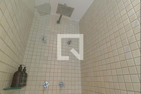 Apartamento à venda com 70m², 1 quarto e 2 vagas Apartamento à venda com 70m², 1 quarto e 2 vagasBanheiro da Suíte