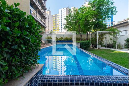 Apartamento à venda com 70m², 1 quarto e 2 vagas Apartamento à venda com 70m², 1 quarto e 2 vagasÁrea comum - Piscina