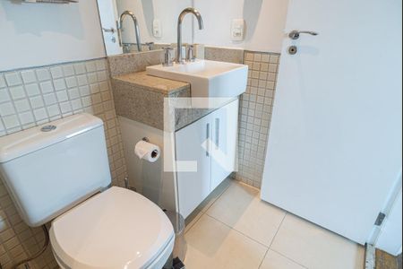 Apartamento à venda com 70m², 1 quarto e 2 vagas Apartamento à venda com 70m², 1 quarto e 2 vagasBanheiro da Suíte