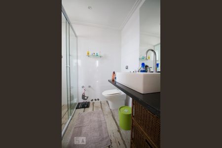 Banheiro da suíte de apartamento para alugar com 1 quarto, 75m² em Cerqueira César, São Paulo