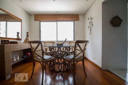 Sala de apartamento para alugar com 1 quarto, 75m² em Cerqueira César, São Paulo