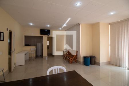 Apartamento para alugar com 68m², 2 quartos e 1 vagaÁrea comum - Salão de festas