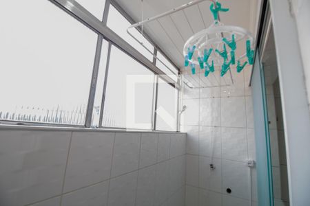 Apartamento para alugar com 68m², 2 quartos e 1 vagaÁrea de Serviço