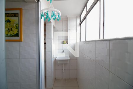 Apartamento para alugar com 68m², 2 quartos e 1 vagaÁrea de Serviço