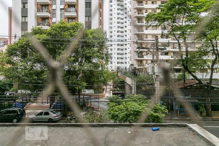 Vista de apartamento à venda com 2 quartos, 63m² em Vila Uberabinha, São Paulo