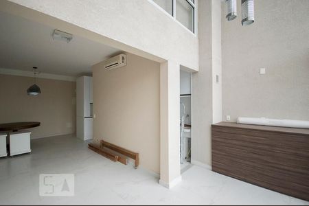 Apartamento para alugar com 68m², 2 quartos e 2 vagasSacada/Sala