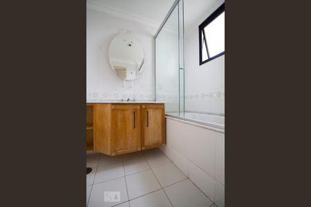 Apartamento à venda com 120m², 3 quartos e 3 vagasBanheiro suite