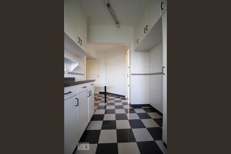 Apartamento à venda com 120m², 3 quartos e 3 vagasCozinha