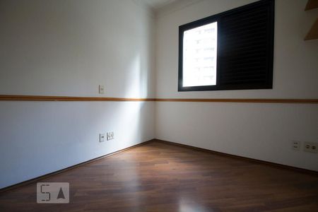 Apartamento à venda com 120m², 3 quartos e 3 vagasQuarto 2