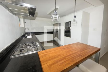 Apartamento à venda com 250m², 3 quartos e 2 vagasCozinha