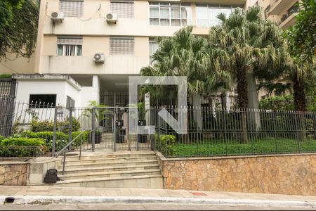 Apartamento à venda com 250m², 3 quartos e 2 vagasFachada e portaria