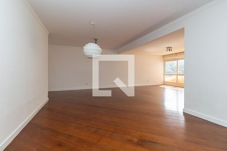 Apartamento à venda com 250m², 3 quartos e 2 vagasSala