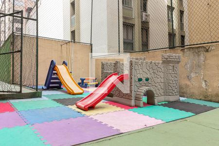 Apartamento à venda com 250m², 3 quartos e 2 vagasÁrea comum - Playground