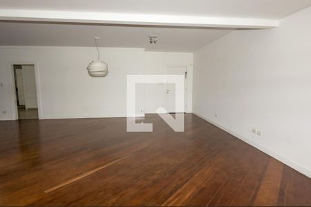 Apartamento à venda com 250m², 3 quartos e 2 vagasSala