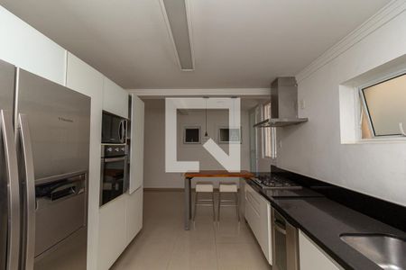 Apartamento à venda com 250m², 3 quartos e 2 vagasCozinha