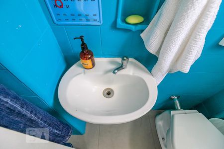 Banheiro de serviço de apartamento à venda com 1 quarto, 100m² em Cerqueira César, São Paulo