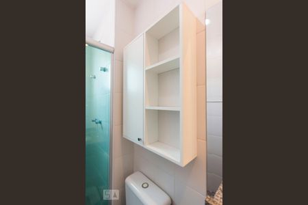 Banheiro de apartamento à venda com 2 quartos, 72m² em Lapa, São Paulo