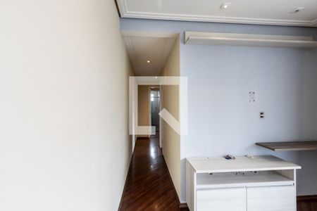 Corredor de apartamento para alugar com 2 quartos, 72m² em Lapa, São Paulo