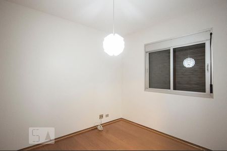 Apartamento para alugar com 150m², 3 quartos e 1 vaga Apartamento para alugar com 150m², 3 quartos e 1 vagaQuarto 01