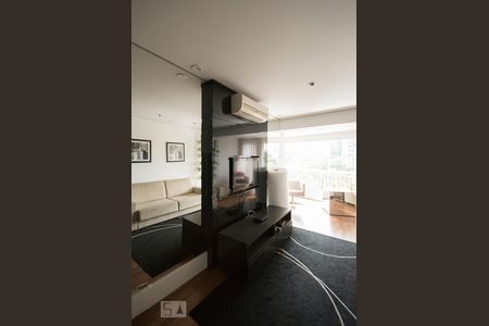 Detalhe Sala de apartamento à venda com 2 quartos, 75m² em Cidade Monções, São Paulo