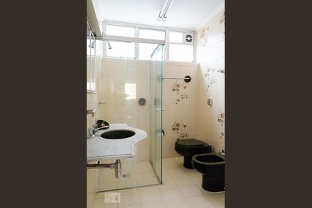 Banheiro 2 de apartamento à venda com 3 quartos, 130m² em Centro, Campinas