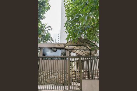 Apartamento para alugar com 130m², 4 quartos e 2 vagas Apartamento para alugar com 130m², 4 quartos e 2 vagasFachada