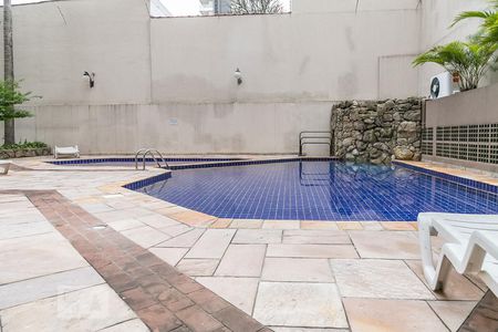 Apartamento para alugar com 130m², 4 quartos e 2 vagas Apartamento para alugar com 130m², 4 quartos e 2 vagasPiscina