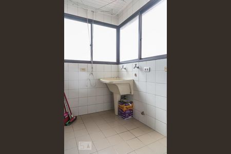 Apartamento para alugar com 130m², 4 quartos e 2 vagas Apartamento para alugar com 130m², 4 quartos e 2 vagasÁrea de serviço