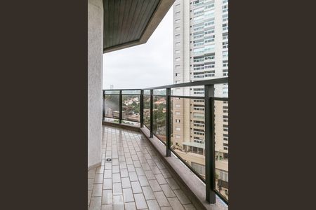 Apartamento para alugar com 130m², 4 quartos e 2 vagas Apartamento para alugar com 130m², 4 quartos e 2 vagasVaranda do quarto 2