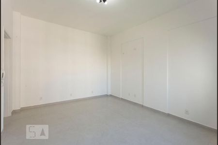 Sala/Quarto de kitnet/studio à venda com 1 quarto, 25m² em Centro, São Paulo