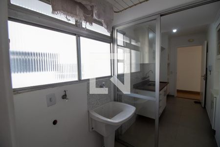 Apartamento à venda com 70m², 2 quartos e 1 vaga Apartamento à venda com 70m², 2 quartos e 1 vagaÁrea de Serviço