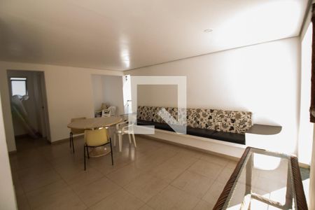 Apartamento à venda com 70m², 2 quartos e 1 vaga Apartamento à venda com 70m², 2 quartos e 1 vagaÁrea comum - Salão de festas