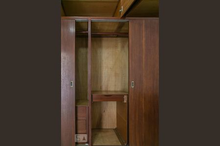 Apartamento à venda com 54m², 2 quartos e 1 vagaArmários