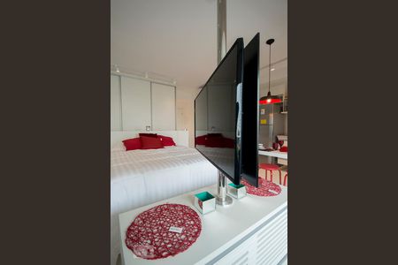 Apartamento para alugar com 35m², 1 quarto e 1 vagaDetalhe TV girando