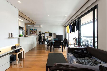Sala de apartamento para alugar com 2 quartos, 105m² em Vila Olímpia, São Paulo