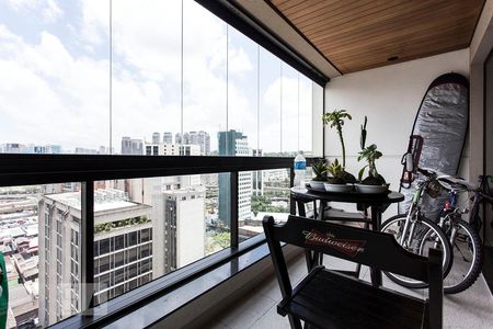 Varanda de apartamento para alugar com 2 quartos, 105m² em Vila Olímpia, São Paulo