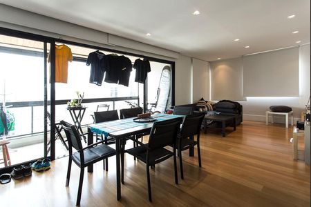 Sala de apartamento para alugar com 2 quartos, 105m² em Vila Olímpia, São Paulo